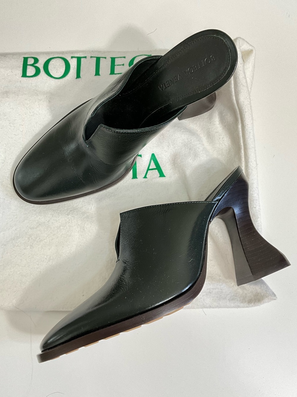 BOTTEGA VENETA Cha-Cha Green Leather Sculptural Heel Mules Size 37